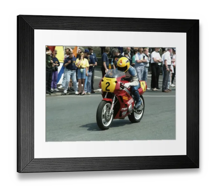 Framed Print : Ian Lougher (Yamaha) 1992 Supersport 600 TT Framed Print : Ian Lougher (Yamaha) 1992 Supersport 600 TT