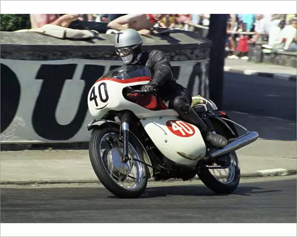 Tom Walker (Triumph) 1969 Production TT