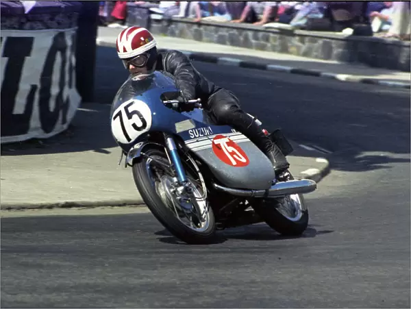 Frank Whiteway (Crooks Suzuki) 1969 Production TT