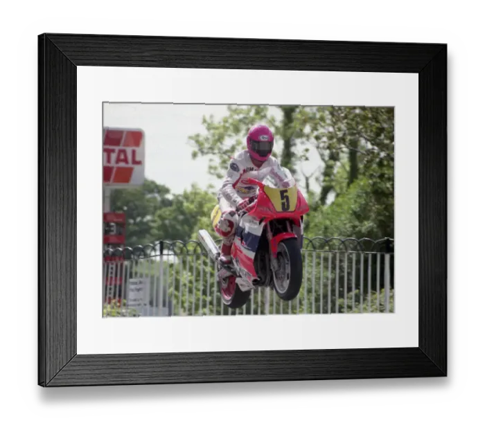 Framed Print : Jim Moodie (Yamaha) 1994 Supersport 600 TT Framed Print : Jim Moodie (Yamaha) 1994 Supersport 600 TT