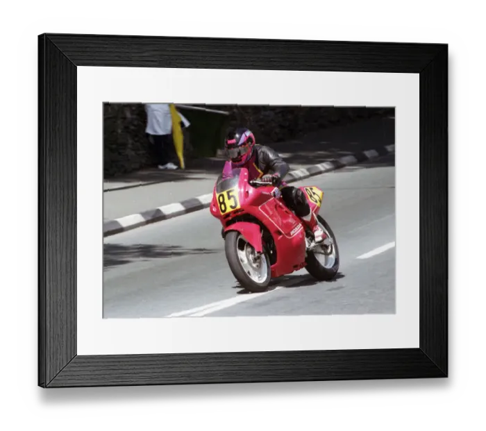 Framed Print : Roger Smith (Honda) 1994 Supersport 600 TT Framed Print : Roger Smith (Honda) 1994 Supersport 600 TT