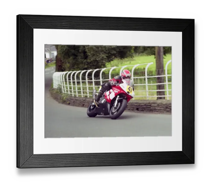 Framed Print : Rob Colvin (Yamaha) 2002 Senior Manx Grand Prix Framed Print : Rob Colvin (Yamaha) 2002 Senior Manx Grand Prix
