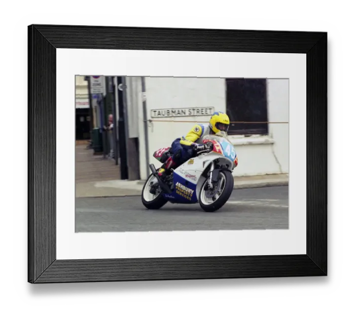 Framed Print : Gavin Bell (Yamaha) 1999 Newcomers Manx Grand Prix Framed Print : Gavin Bell (Yamaha) 1999 Newcomers Manx Grand Prix