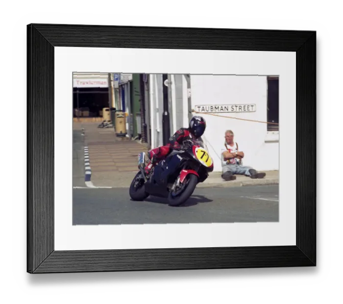 Framed Print : Chris Wedgwood (Suzuki) 2000 Senior Manx Grand Prix Framed Print : Chris Wedgwood (Suzuki) 2000 Senior Manx Grand Prix