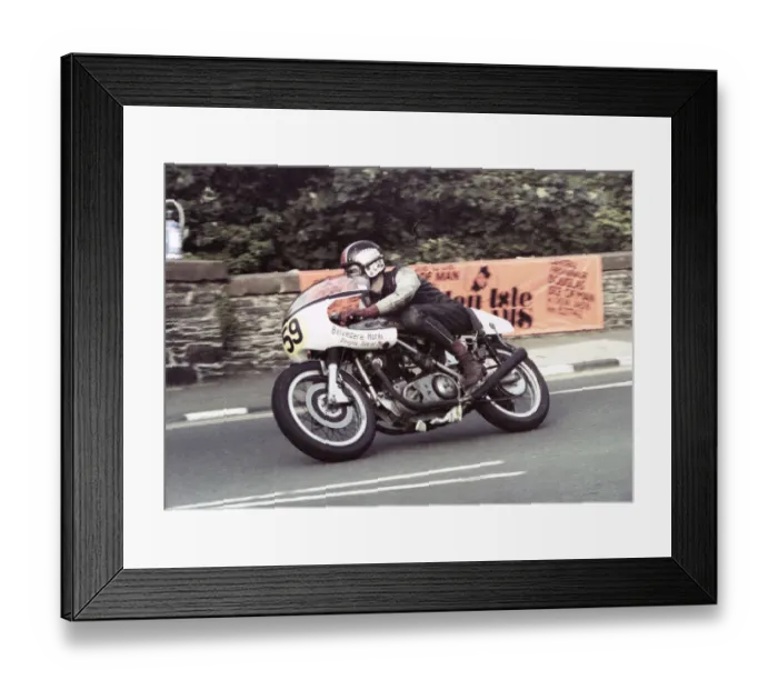 Framed Print : Stephen Winn (Vendetta) 1980 Senior Manx Grand Prix Framed Print : Stephen Winn (Vendetta) 1980 Senior Manx Grand Prix