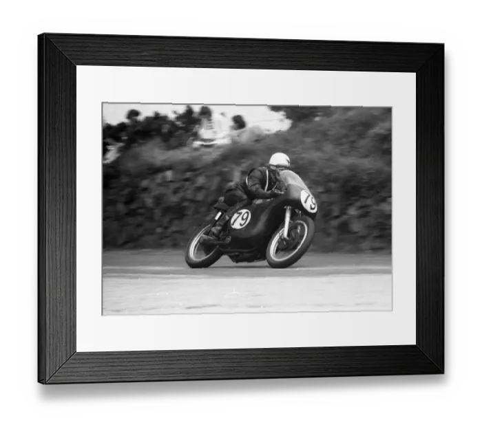 Framed Print : Graham Smith (Norton) 1960 Senior TT Framed Print : Graham Smith (Norton) 1960 Senior TT