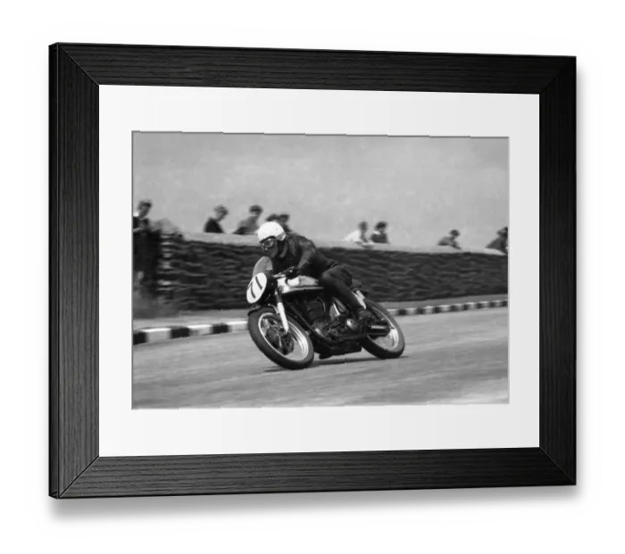 Framed Print : David Wildman (Norton) 1960 Senior TT Framed Print : David Wildman (Norton) 1960 Senior TT