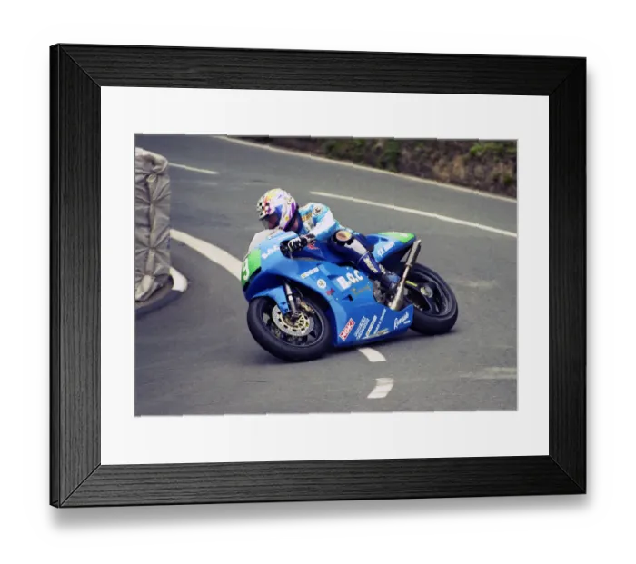 Framed Print : Nigel Beattie (Honda) 1999 Lightweight Manx Grand Prix Framed Print : Nigel Beattie (Honda) 1999 Lightweight Manx Grand Prix