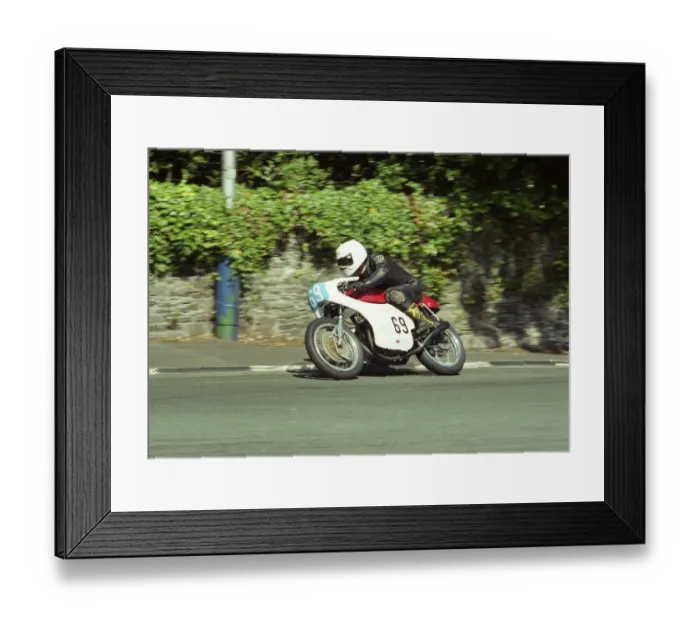 Framed Print : Tom Snow (Honda) 2000 Junior Classic Manx Grand Prix Framed Print : Tom Snow (Honda) 2000 Junior Classic Manx Grand Prix