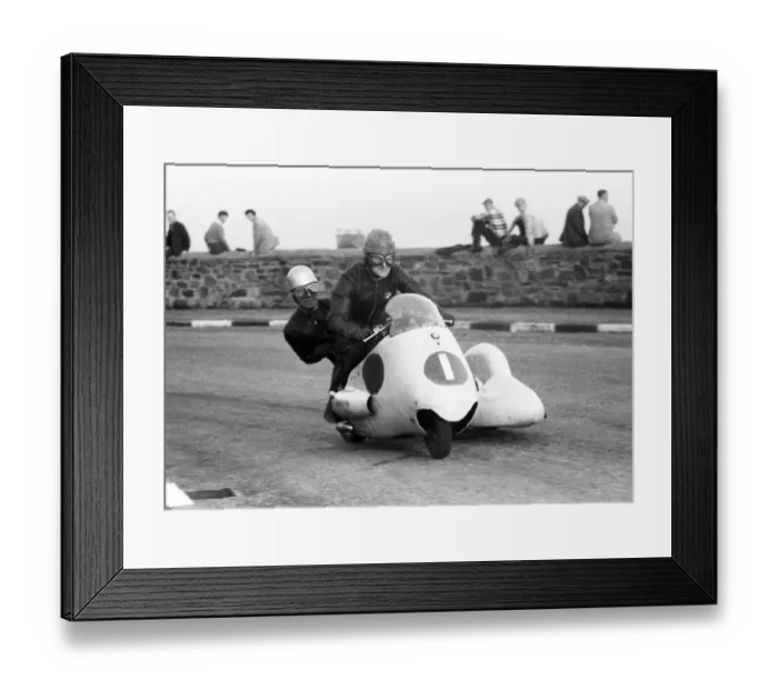 Framed Print : Bill Beevers & John Chisnall (BMW) 1959 Sidecar TT Framed Print : Bill Beevers & John Chisnall (BMW) 1959 Sidecar TT