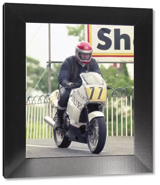 Gerard Flynn (Kawasaki) 1990 Supersport 600 TT