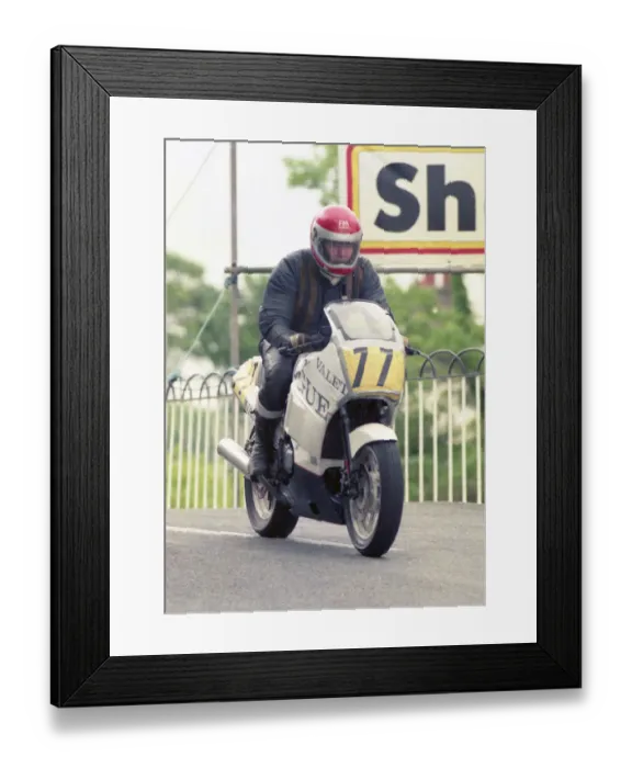 Framed Print : Gerard Flynn (Kawasaki) 1990 Supersport 600 TT Framed Print : Gerard Flynn (Kawasaki) 1990 Supersport 600 TT