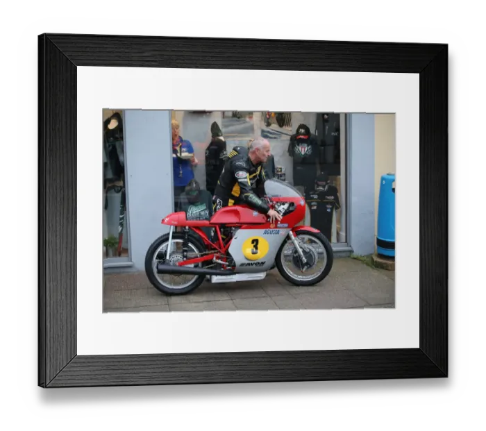 Framed Print : Ian Lougher (MV) 2019 Senior Classic TT Framed Print : Ian Lougher (MV) 2019 Senior Classic TT