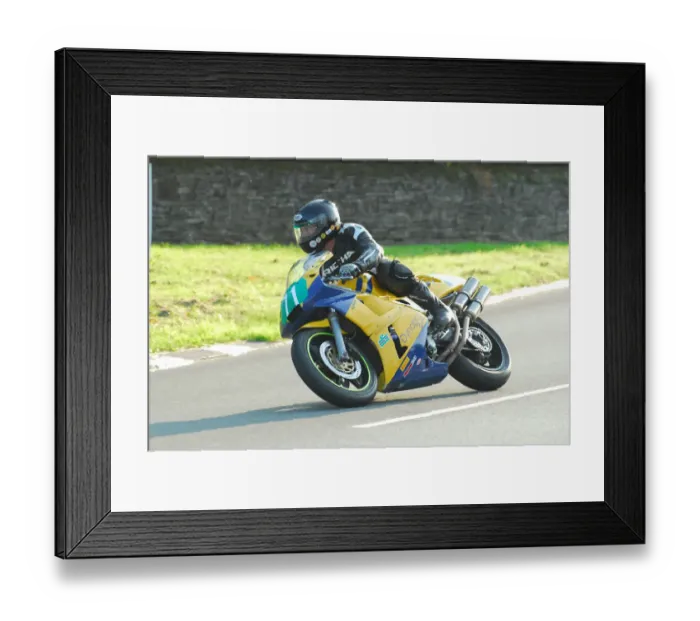 Framed Print : Mike Carter (Honda) 2013 Lightweight Manx Grand Prix Framed Print : Mike Carter (Honda) 2013 Lightweight Manx Grand Prix