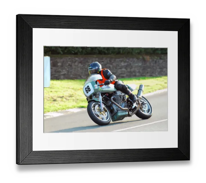 Framed Print : Rob Padgett (Guzzi) 2013 Formula One Classic TT