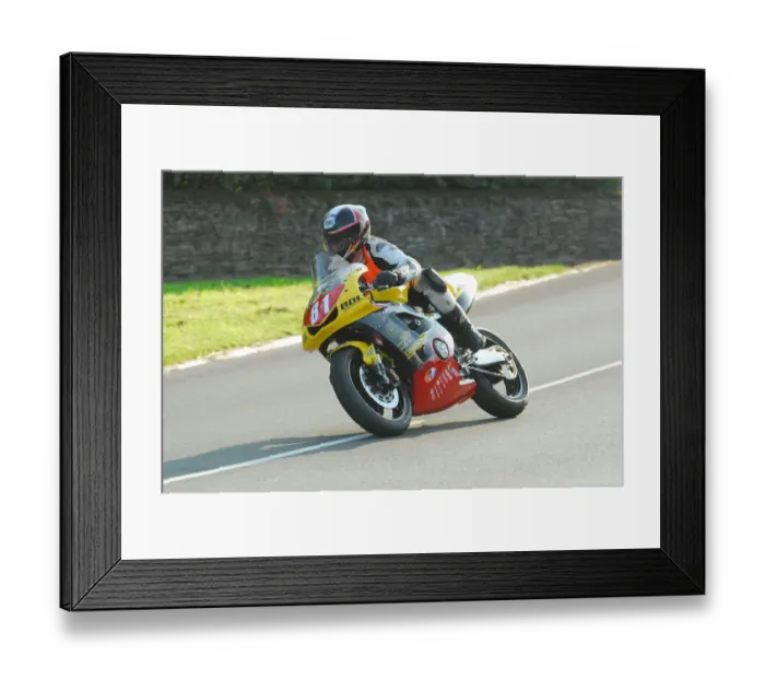 Framed Print : Derek Wilson (Kawasaki) 2013 Newcomers Manx Grand Prix Framed Print : Derek Wilson (Kawasaki) 2013 Newcomers Manx Grand Prix