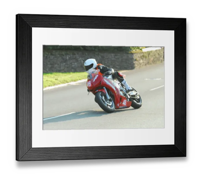 Framed Print : Dominic Herbertson (Suzuki) 2013 Newcomers Manx Grand Prix Framed Print : Dominic Herbertson (Suzuki) 2013 Newcomers Manx Grand Prix