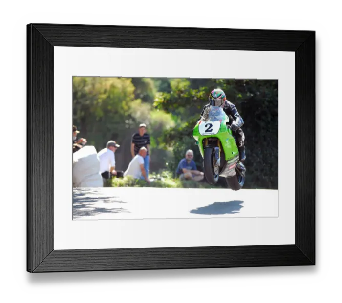 Framed Print : James Hillier (Kawasaki) 2014 Formula One Classic TT Framed Print : James Hillier (Kawasaki) 2014 Formula One Classic TT