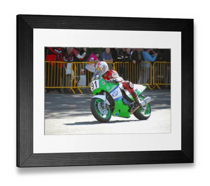 Framed Print : Bob Farrington (Kawasaki) 2014 Formula Two Classic TT Framed Print : Bob Farrington (Kawasaki) 2014 Formula Two Classic TT