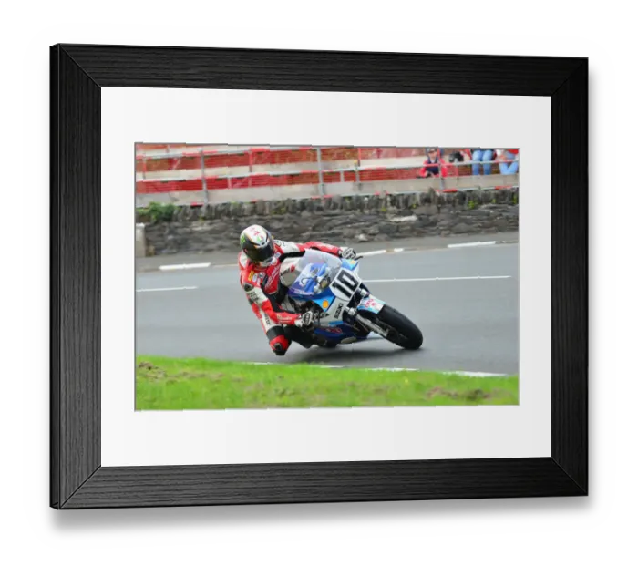 Framed Print : Conor Cummins (Suzuki) 2013 Formula One Classic TT Framed Print : Conor Cummins (Suzuki) 2013 Formula One Classic TT