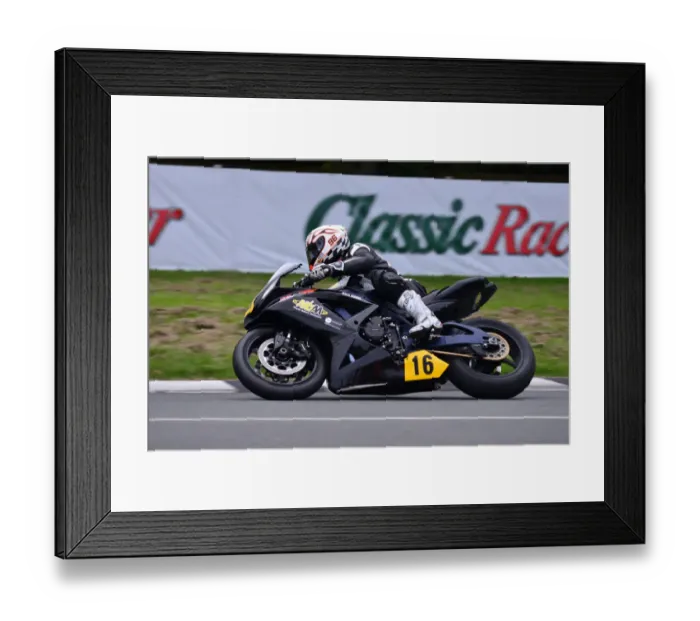 Framed Print : Andrew Farrell (Suzuki) 2013 Senior Manx Grand Prix Framed Print : Andrew Farrell (Suzuki) 2013 Senior Manx Grand Prix