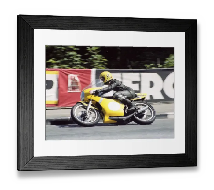 Framed Print : Ken Inwood (Yamaha) 1982 Senior 350 TT Framed Print : Ken Inwood (Yamaha) 1982 Senior 350 TT