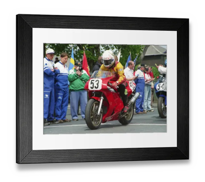 Framed Print : Alan Bud Jackson (Bob Jackson Honda) 2000 Formula One TT Framed Print : Alan Bud Jackson (Bob Jackson Honda) 2000 Formula One TT