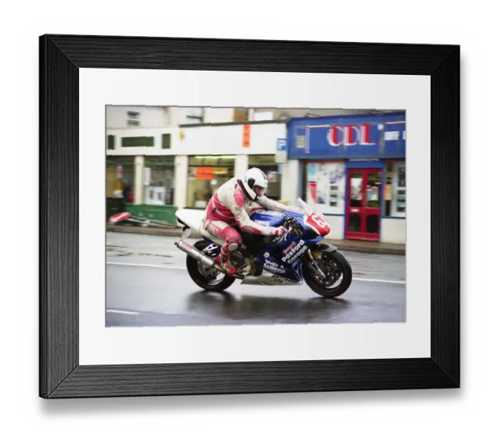 Framed Print : Peter Barnett (Paxford Yamaha) 2000 Production TT