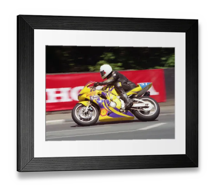 Framed Print : Warren Turner (Yamaha) 2000 Junior TT Framed Print : Warren Turner (Yamaha) 2000 Junior TT