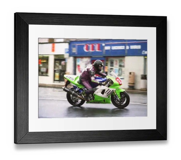 Framed Print : Brian Kneale (Yamaha) 2000 Production TT Framed Print : Brian Kneale (Yamaha) 2000 Production TT