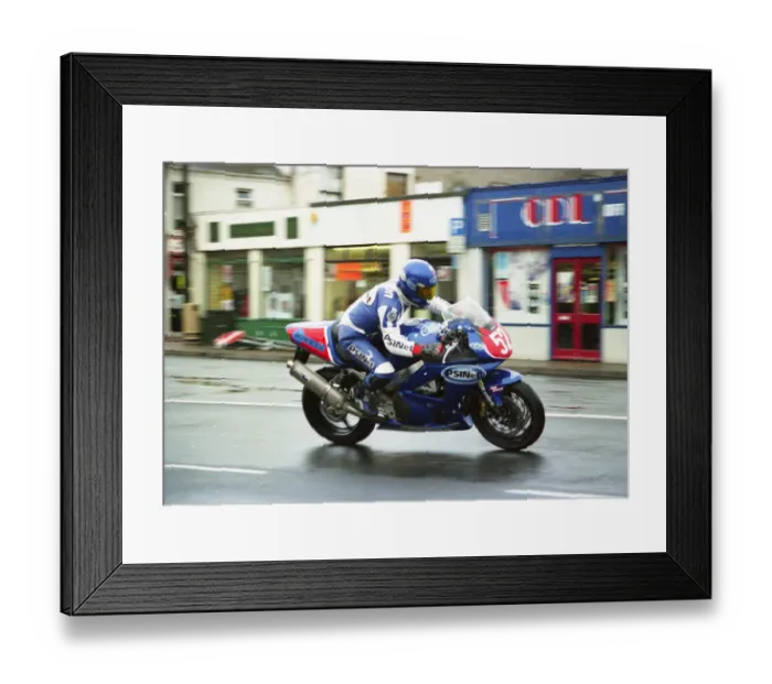 Framed Print : Alan Jackson jnr (Honda) 2000 Production TT Framed Print : Alan Jackson jnr (Honda) 2000 Production TT