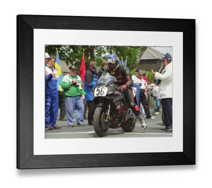 Framed Print : Stephen Nugent (Honda) 2000 Formula One TT Framed Print : Stephen Nugent (Honda) 2000 Formula One TT