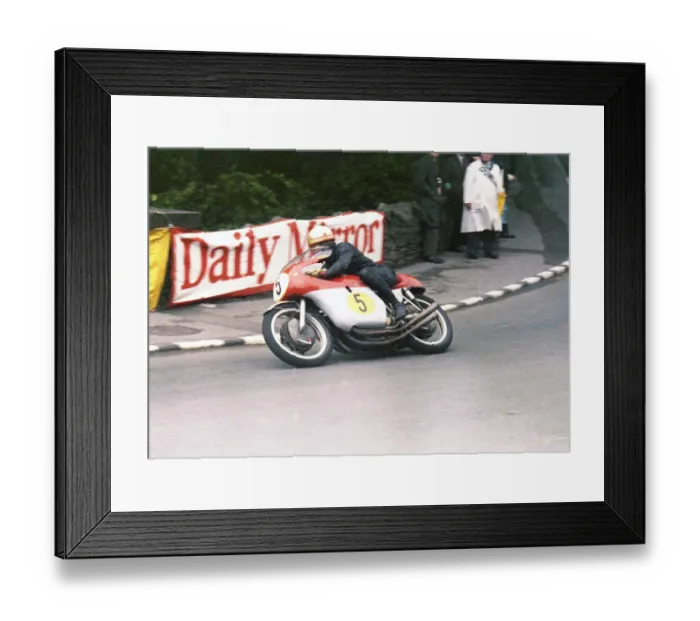 Framed Print : Mike Hailwod (MV) 1965 Senior TT Framed Print : Mike Hailwod (MV) 1965 Senior TT