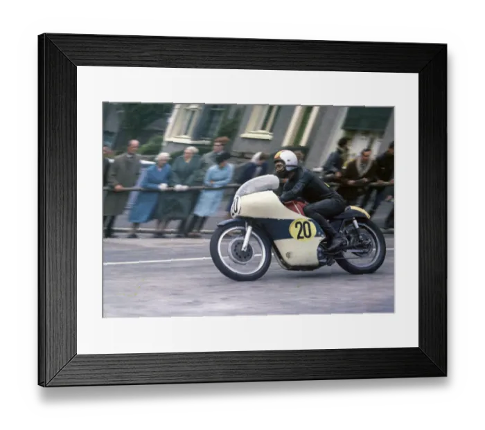 Framed Print : Mike Duff (Matchless) 1965 Senior TT Framed Print : Mike Duff (Matchless) 1965 Senior TT