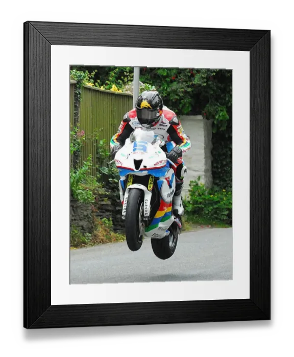 Framed Print : Bruce Anstey (Honda) 2014 Supersport TT Framed Print : Bruce Anstey (Honda) 2014 Supersport TT