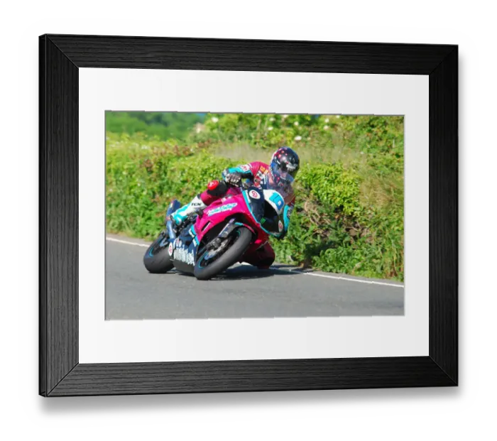 Framed Print : Conor Cummins (Kawasaki) 2010 Supersport TT Framed Print : Conor Cummins (Kawasaki) 2010 Supersport TT