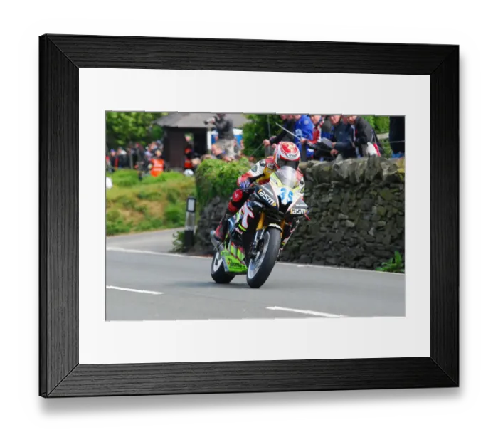 Framed Print : Antonio Maeso (Yamaha) 2010 Supersport TT Framed Print : Antonio Maeso (Yamaha) 2010 Supersport TT