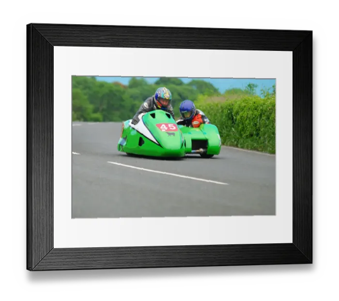 Framed Print : Brian Alflatt & Herve Chenu (Baker Suzuki) 2010 Sidecar TT Framed Print : Brian Alflatt & Herve Chenu (Baker Suzuki) 2010 Sidecar TT