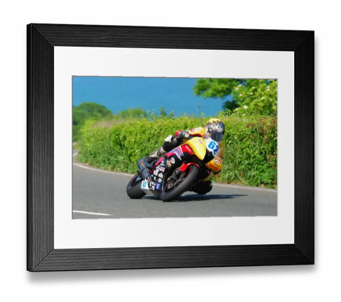 Framed Print : Maria Costello (Yamaha) 2010 Supersport TT Framed Print : Maria Costello (Yamaha) 2010 Supersport TT