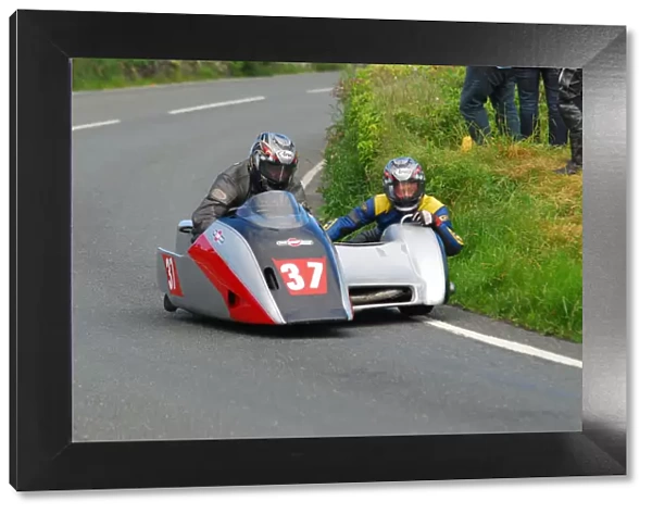 Wally Saunders & Eddie Kiff (Ireson Suzuki) 2010 Sidecar TT