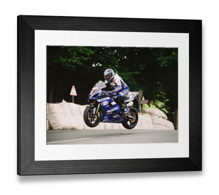 Framed Print : Adrian Archibald (TAS Suzuki) 2004 Production 600 TT Framed Print : Adrian Archibald (TAS Suzuki) 2004 Production 600 TT