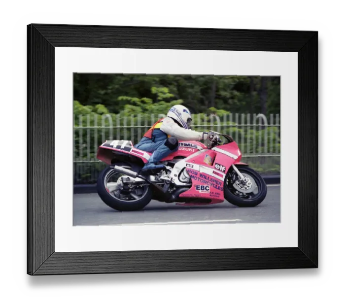 Framed Print : Dave Morris (Suzuki) 1990 Lightweight 400 TT Framed Print : Dave Morris (Suzuki) 1990 Lightweight 400 TT