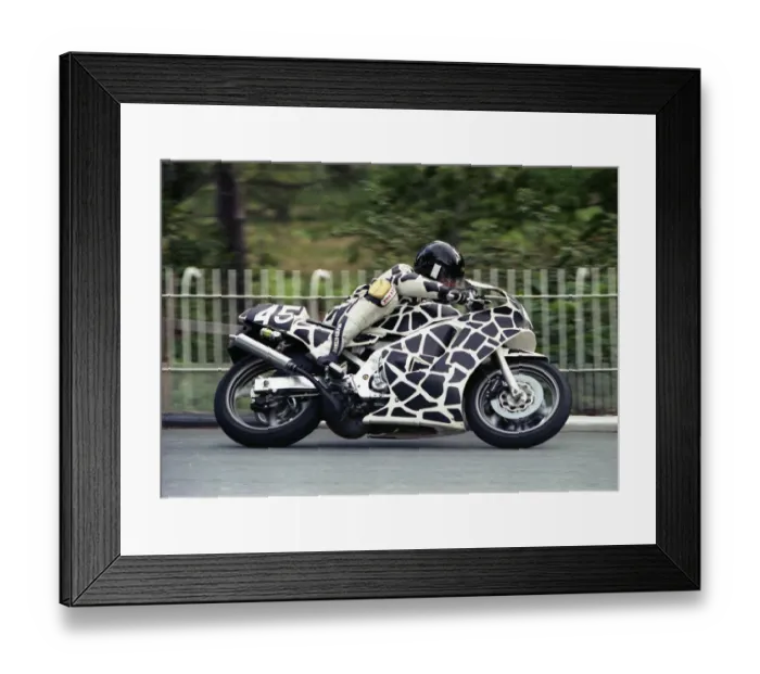 Framed Print : Nigel Bryan (Suzuki) 1990 Lightweight 400 TT Framed Print : Nigel Bryan (Suzuki) 1990 Lightweight 400 TT