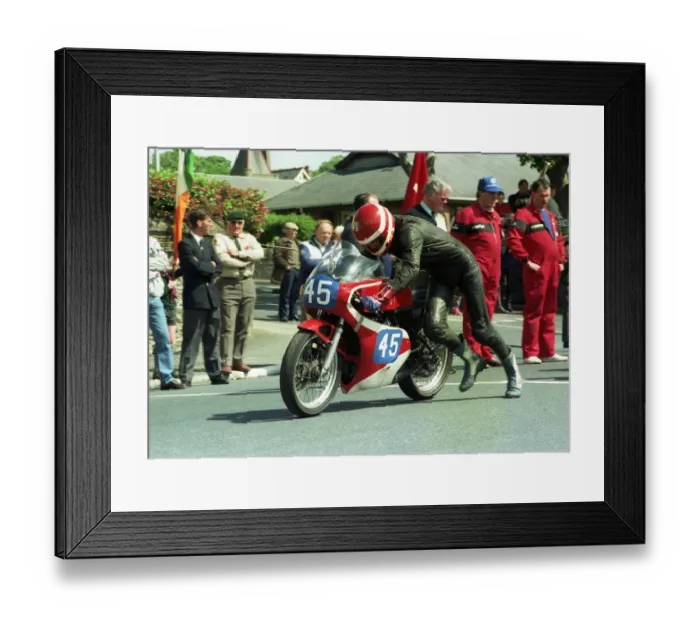 Framed Print : Roy Jeffreys (Yamaha) 1990 Junior TT Framed Print : Roy Jeffreys (Yamaha) 1990 Junior TT