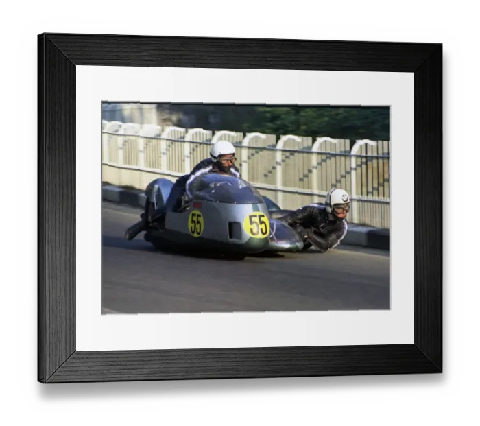 Framed Print : John Wright-Bailey & Eddie Kiff (Norton) 1971 750 Sidecar TT Framed Print : John Wright-Bailey & Eddie Kiff (Norton) 1971 750 Sidecar TT