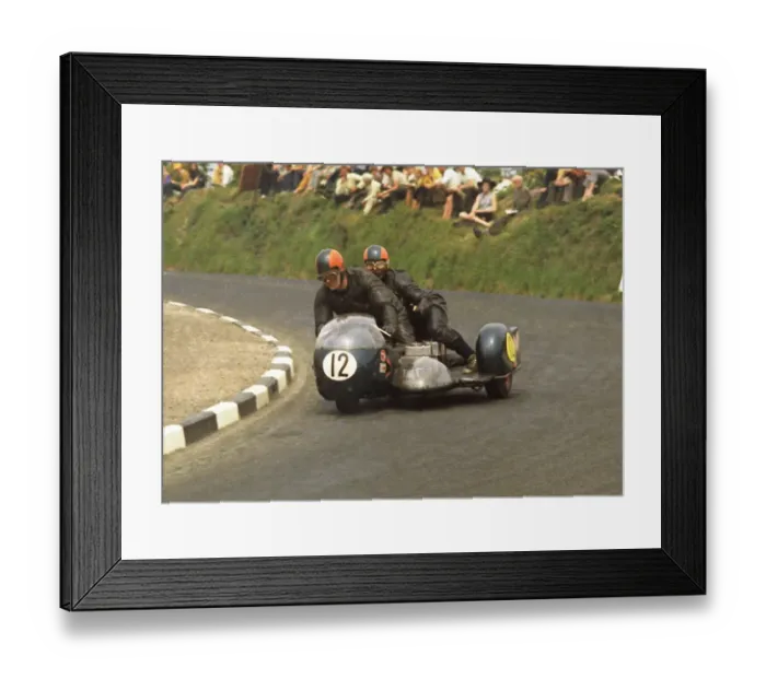 Framed Print : Derek Plummer & Malcolm Brett (Kettle Triumph) 1970 750 Sidecar TT Framed Print : Derek Plummer & Malcolm Brett (Kettle Triumph) 1970 750 Sidecar TT