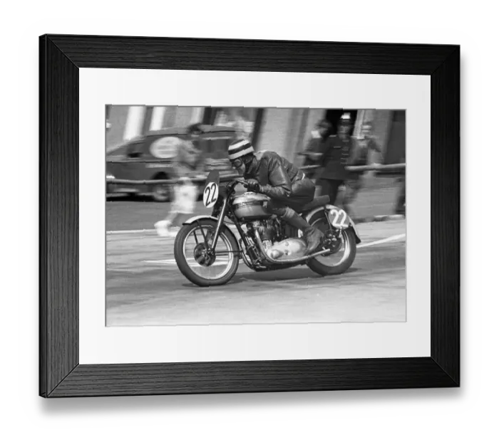 Framed Print : Willie Wilshere (Triumph) 1953 Senior Clubman TT Framed Print : Willie Wilshere (Triumph) 1953 Senior Clubman TT