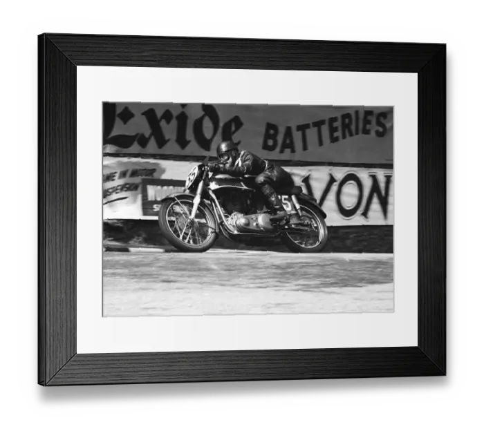 Framed Print : Ron Jerrard (Norton) 1953 Senior Clubman TT Framed Print : Ron Jerrard (Norton) 1953 Senior Clubman TT