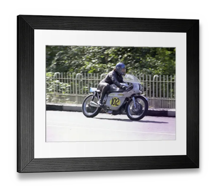 Framed Print : Ron Jones (Seeley) 1972 Senior Manx Grand Prix Framed Print : Ron Jones (Seeley) 1972 Senior Manx Grand Prix