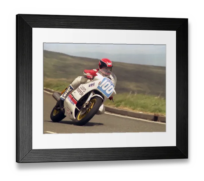 Framed Print : Frank Finch (Suzuki) 1988 Production B TT Framed Print : Frank Finch (Suzuki) 1988 Production B TT